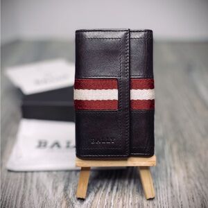 GIFTABLE Bally Ribbon Calfskin Key-holder Stripes Brown Leather 6 Ring Key Case